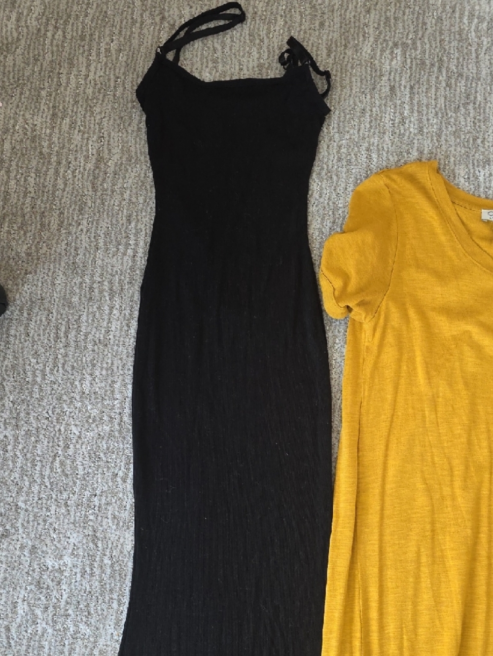 Form Fitting Summer Dress Bundle Size Small/medium - Picture 3 of 5